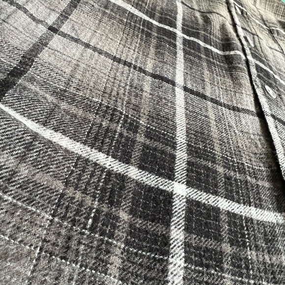 Wolverine Flannel like new - Picture 3 of 5